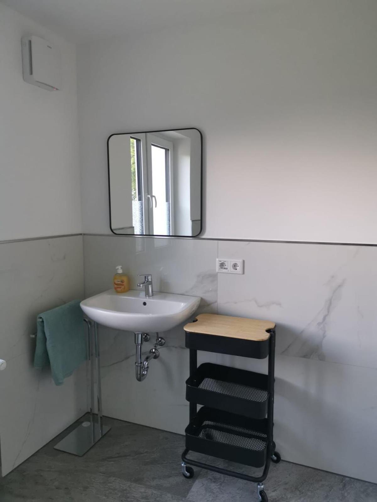 Modernes Stilvoll Eingerichtetes Appartement Rösrath Extérieur photo